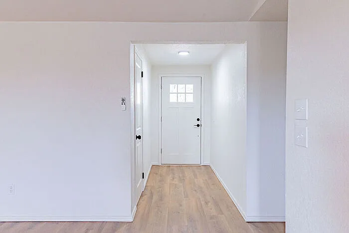 3 bed, 2.0 bath, 1430 sqft, $1,695 — Photo 4