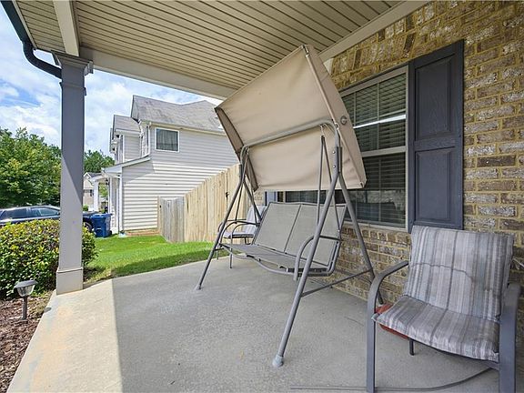 4th image of 1270 Rose Terrace Cir