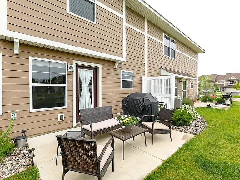 3430 Chestnut Ln — Photo 23