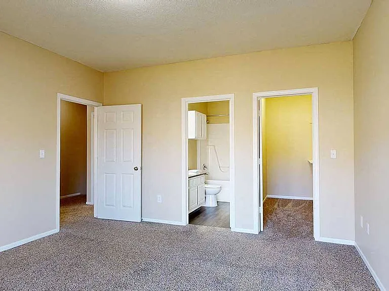 Ridge Pointe Villas — Photo 79