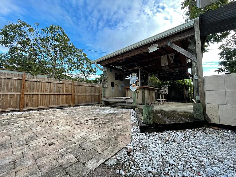 3750 Gull Rd — Photo 7