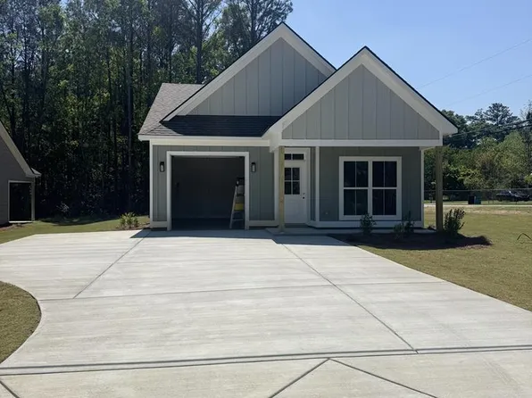 221 Oak Ave, Pine Mountain, GA 31822