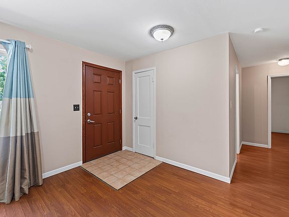 2nd image of 1530 Jade St