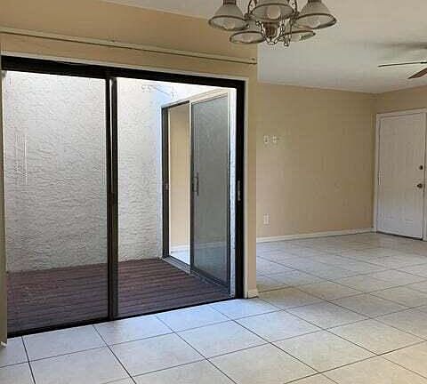 5th image of 2821 Stoneway Lane #B