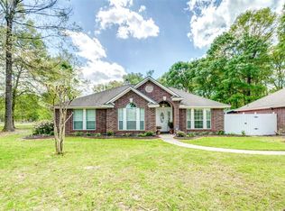 28200 Ivy Oaks Ln, Splendora, TX 77372