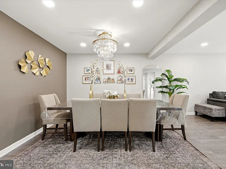 13118 Hearthside Ln — Photo 4