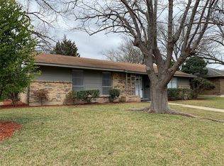 913 Poinsettia Dr, Lancaster, TX 75146