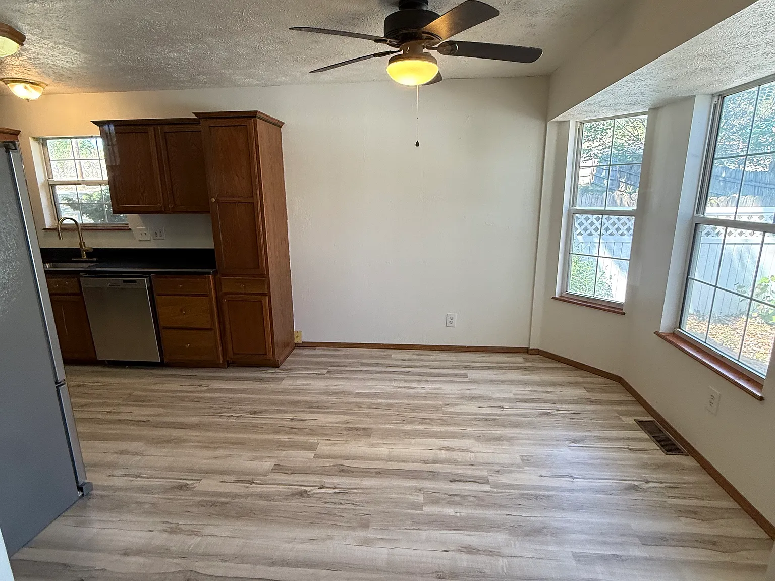 3 bed, 1400 sqft, $1,795 — Photo 4