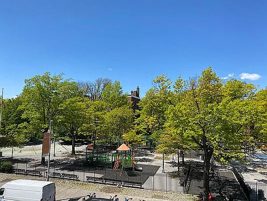 Rented by Oxford Property Group | media 18