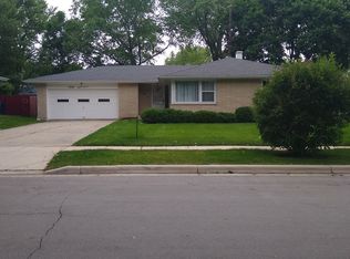 1800 Lin Lor Ln, Elgin, IL 60123