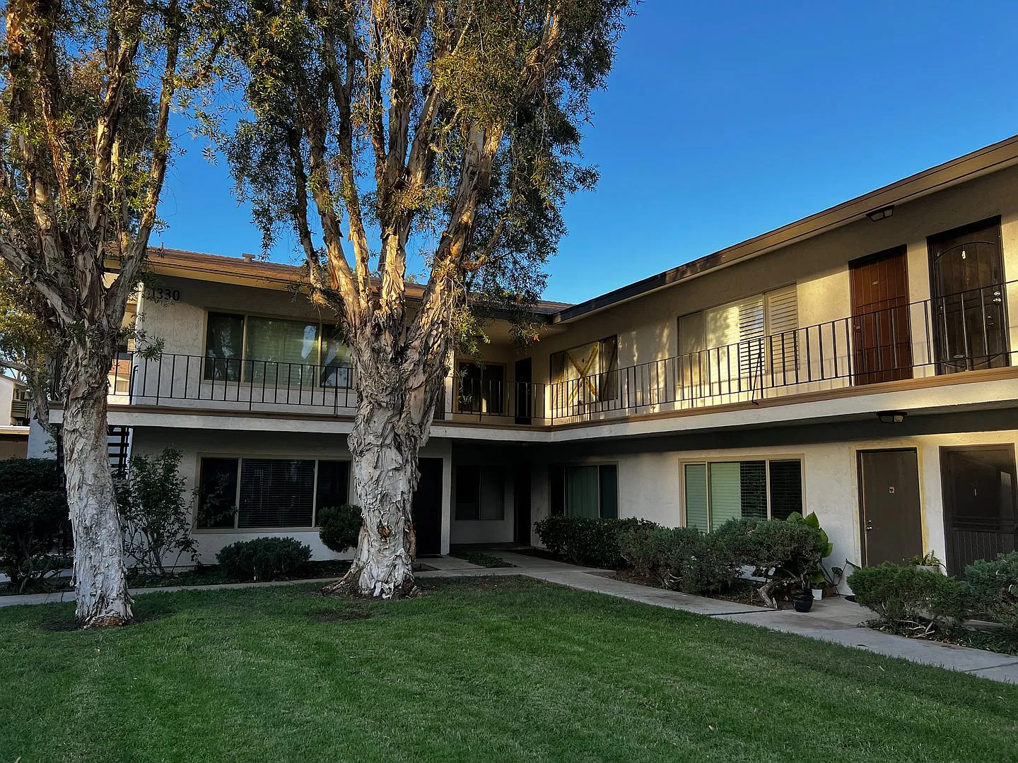 1 Bed 1 Bath Condo for Rent in La Habra with Central AC — Photo 2