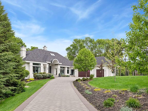 3rd image of 4355 Trillium Ln W