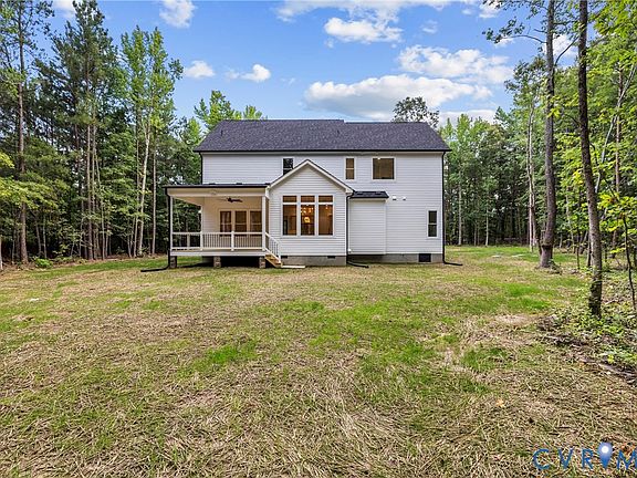 2nd image of 561 Rockford Rd