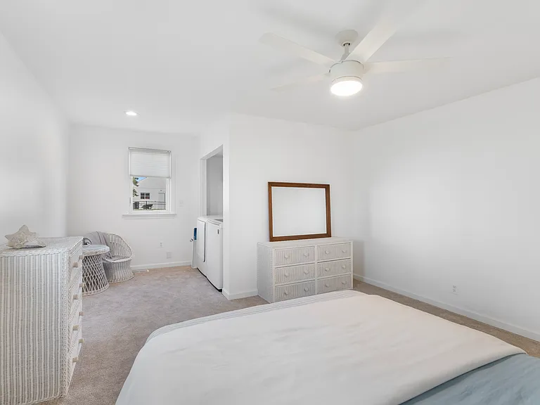 7609 Iroquois Ave — Photo 24