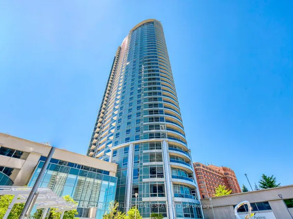 125 Village Green Sq #3803, Toronto, ON M1S 0G3