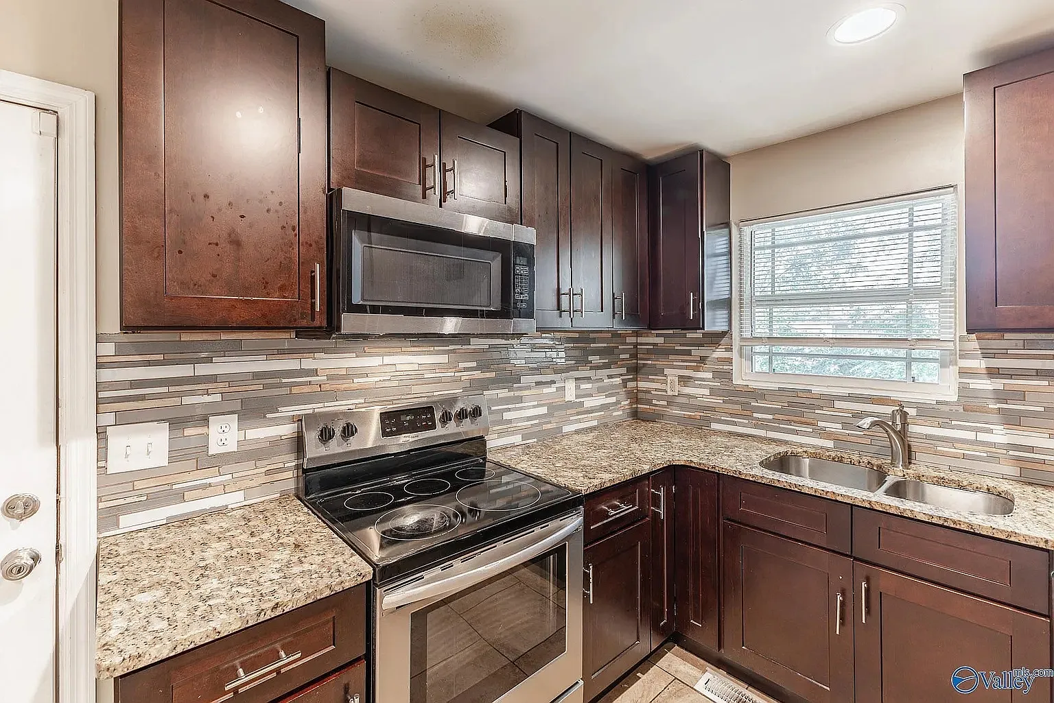 3207 Delia Lane Northwest - 1 — Photo 1