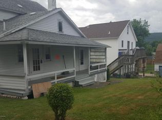 518 Summer St, Old Forge, PA 18518