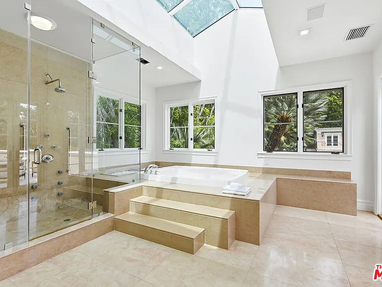 407 Robert Ln — Photo 27