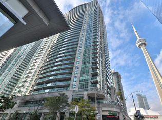 30 Grand Trunk Cres #708, Toronto, ON M5J 3A4