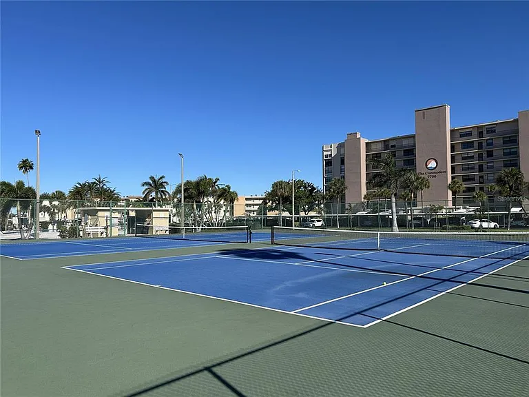 7625 Sun Island Dr S #108 — Photo 45
