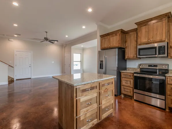 106 Patriot Cir, Waco, TX 76705