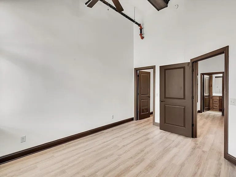 400 N Main St #310 — Photo 2
