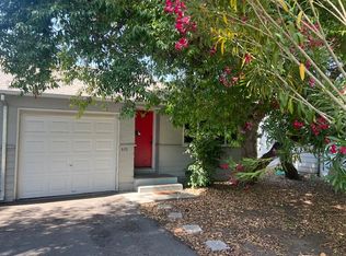 633 Avalon Ave, Santa Rosa, CA 95407