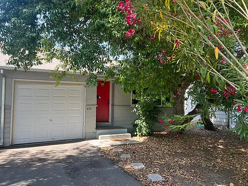 633 Avalon Ave Photo 1