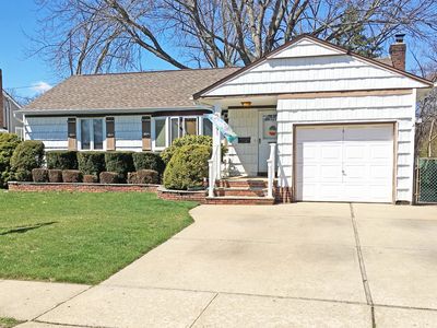 1691 Midland Dr, East Meadow, NY, 11554