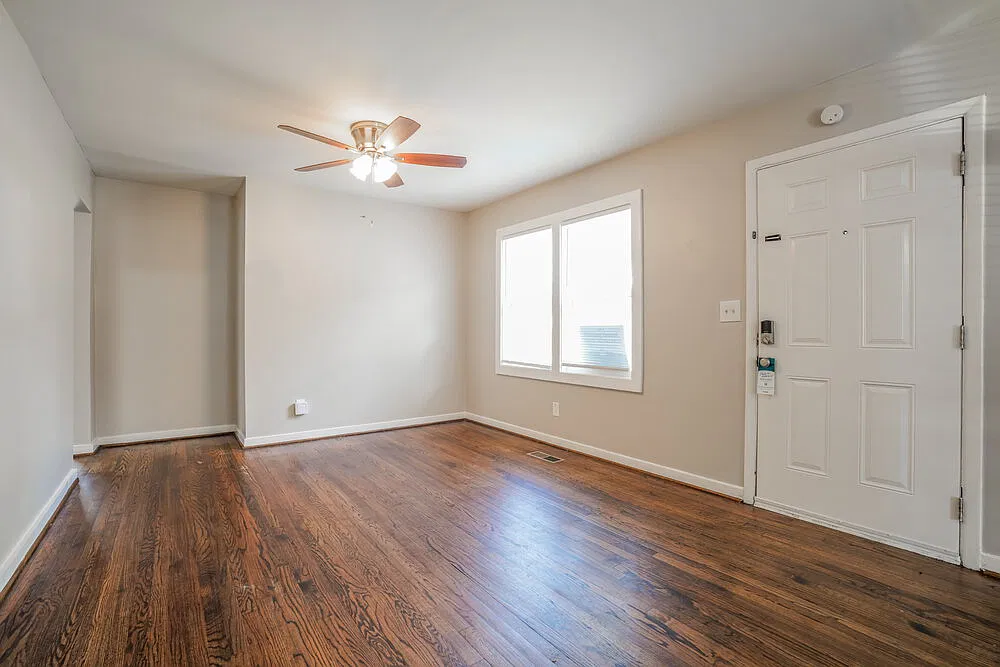 3 bed, 1.0 bath, 1076 sqft, $1,470 — Photo 4