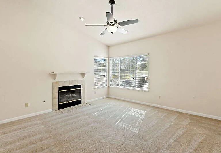 5740 Laguna Park Dr #B — Photo 4