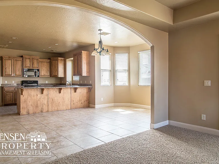 2570 S Songbird Cir — Photo 19
