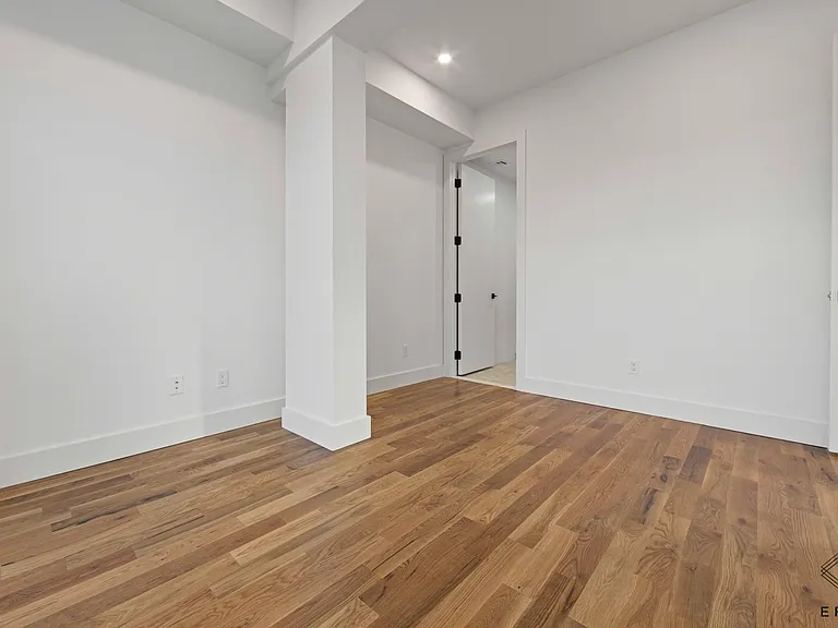 917 Broadway #2B — Photo 8