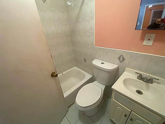 4th image of 131-64 225th St #2