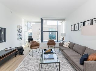 306 S Halsted St #601, Chicago, IL 60661