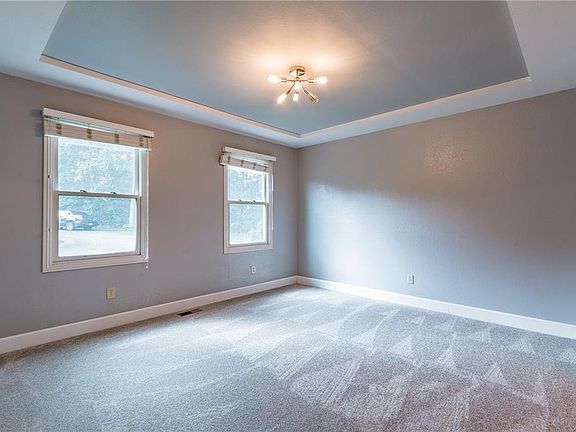 4th image of 14398 Rolling Hills Dr