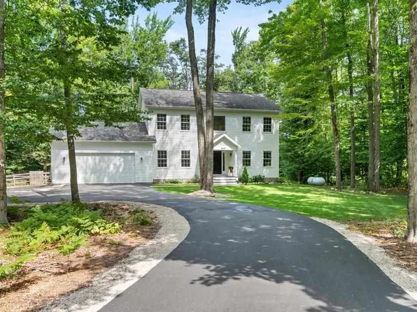 8649 Tall Timber Ln, Petoskey, MI 49770