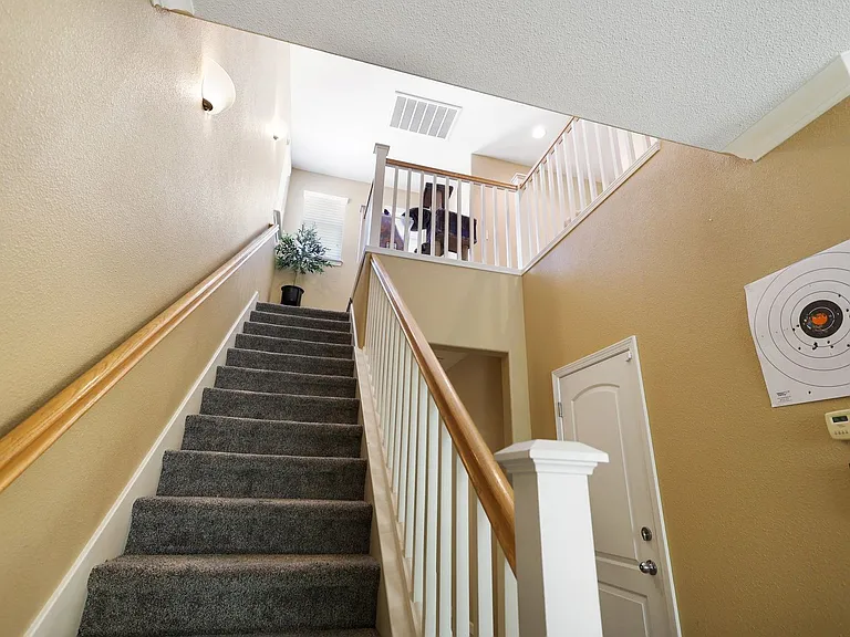 2035 Vienna Way — Photo 8