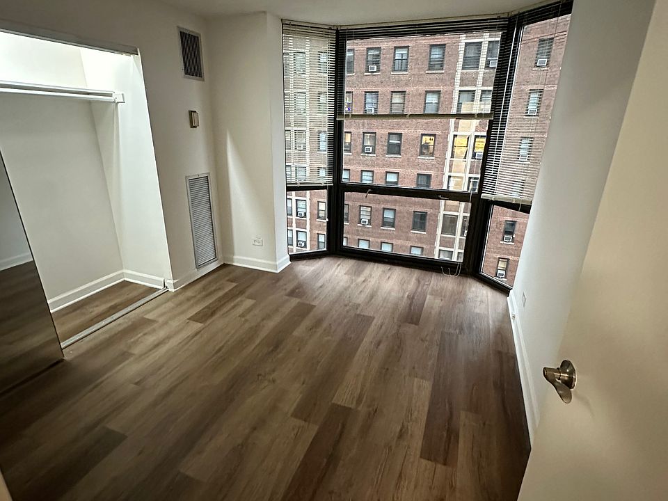1st image of 1136 N Lasalle St #910