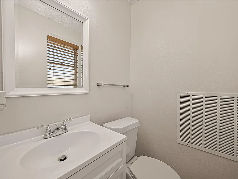 5206 Olana Dr — Photo 23