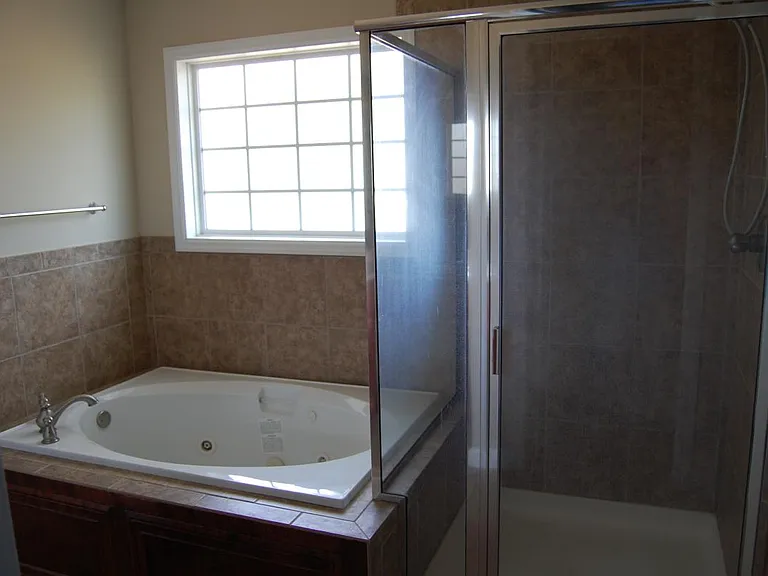 4501 Country Oak Dr — Photo 9