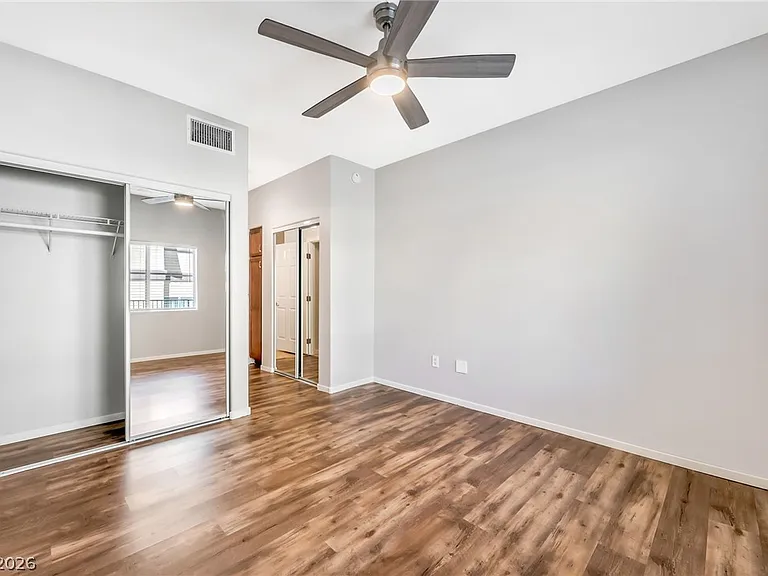 2291 W Horizon Ridge Pkwy #6136 — Photo 13