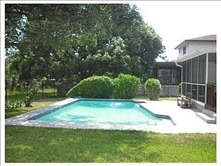 1st image of 35 Baywood Dr