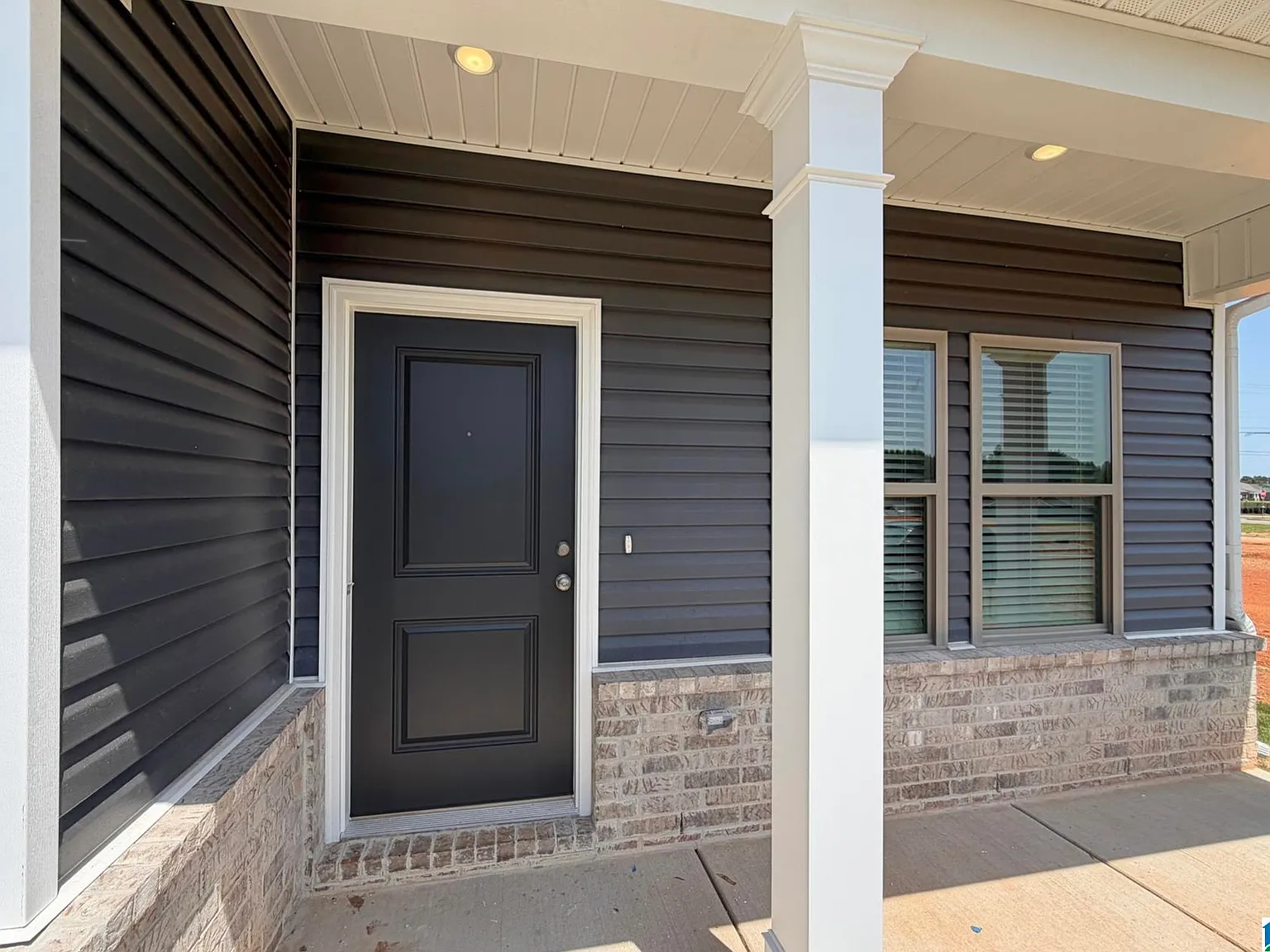 3 bed, 2.0 bath, 1474 sqft, $1,650 — Photo 3