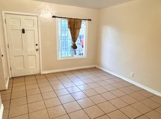 9721 Grape St #C, Los Angeles, CA 90002