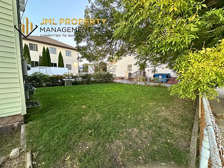 58 Edgemond St #1E — Photo 7