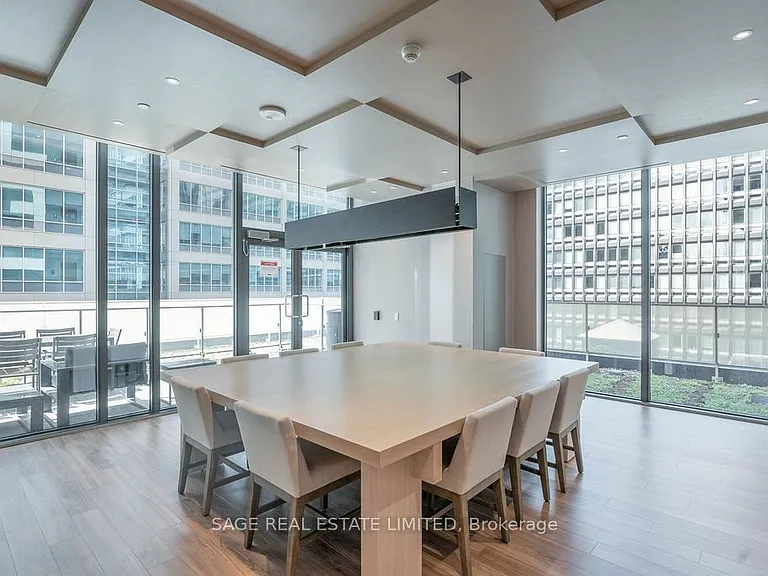 22 Lombard St #205 — Photo 19
