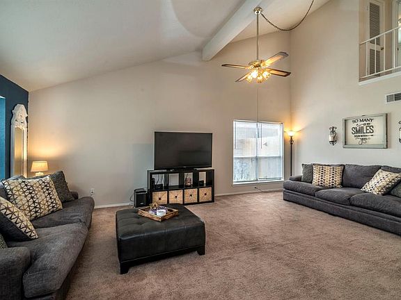 3rd image of 10830 Mesquite Dr