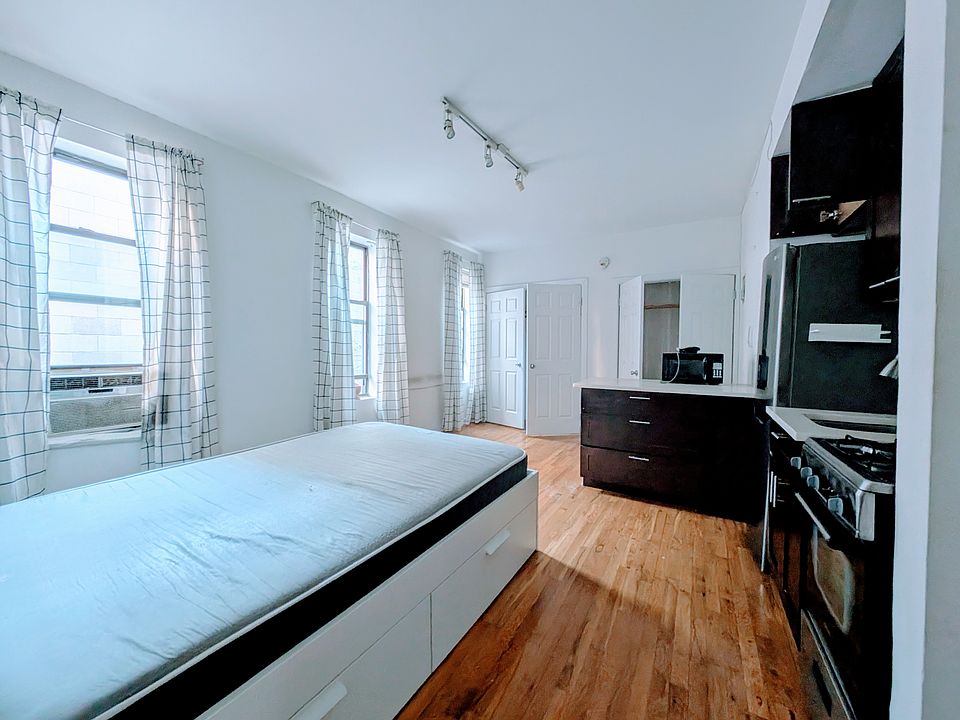 2nd image of 537 Clinton Ave APT 3E
