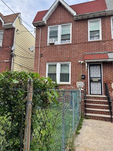 927 E 219th Street, Bronx, NY, 10469